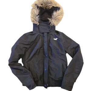 Hollister Black All-Weather Jacket with Faux Fur Hood (Y2K BELLA) SIZE MED